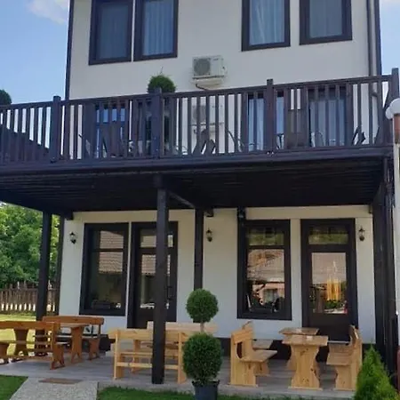 бялата къща Kirkovo (Kardzhali)